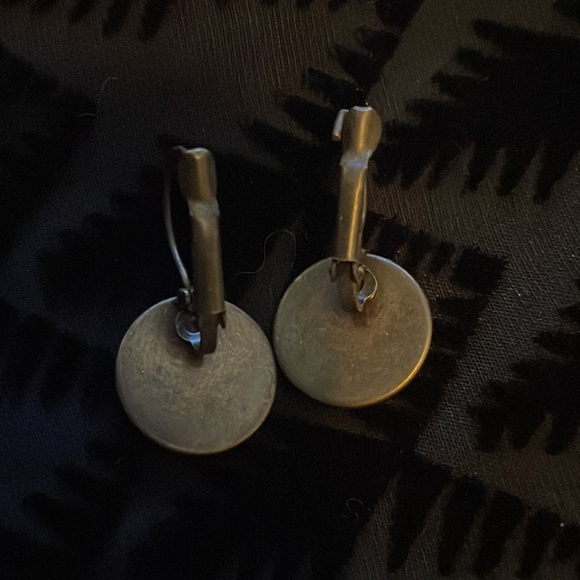 Beautiful metal and glass Peacock lever back earrings with antique finish. - Picture 3 of 4